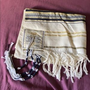 New covenant prayer shawl